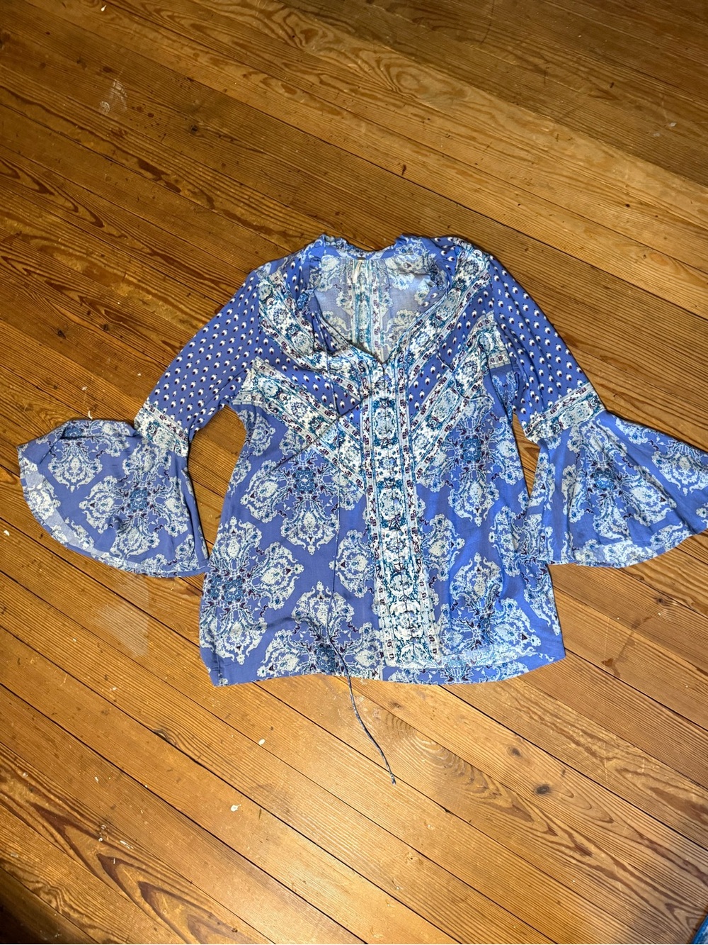 XL Free People Tunic Dress. Exaggerated bell-sleeve Paisley Dress - Picture 4 of 5